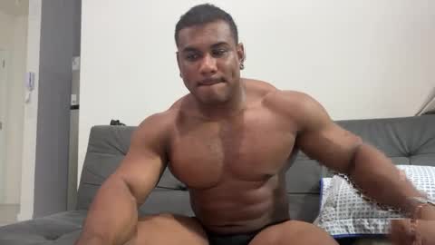 Snapshot of henrimusclee chatting on 01.17.25 Henri online show from 01.17.25