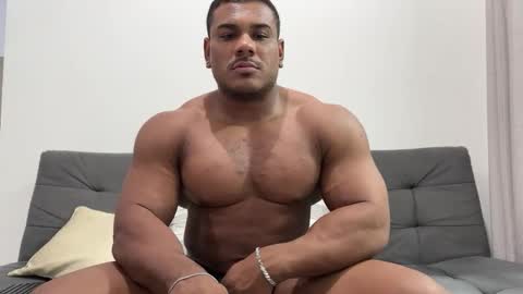 Snapshot of henrimusclee chatting on 02.07.25 Henri online show from 02.07.25