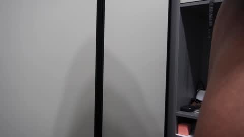 Snapshot of henrimusclee chatting on 09.10.25 Henri online show from 09.10.25