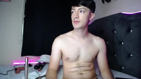 Snapshot of henry_diaz chatting on 10.25.25 Henry online show from 10.25.25