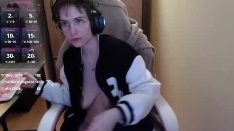 HeraLuna  online show from 12.27.24