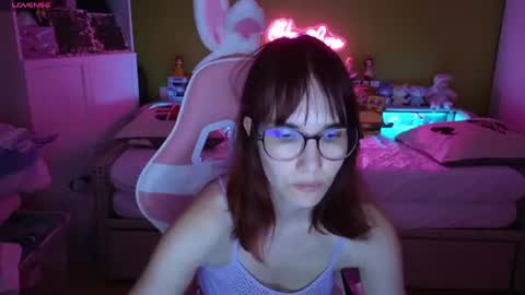 Snapshot of heraluna_ chatting on 07.23.26 HeraLuna online show from 07.23.26