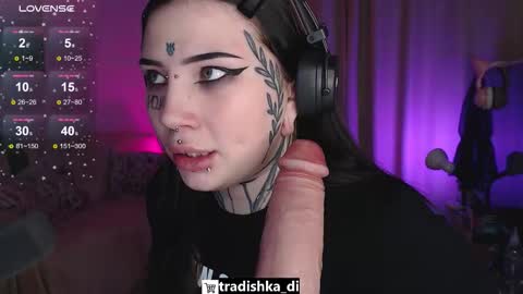 Snapshot of herbal_helpmepls chatting on 11.21.25 dirty Diana online show from 11.21.25