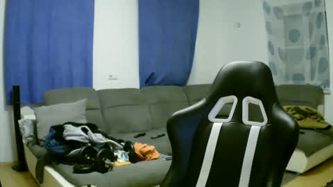 John Pearl online show from 02.04.25