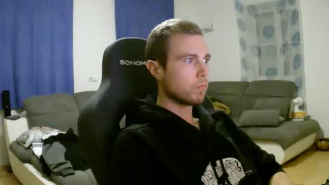 John Pearl online show from 01.08.26