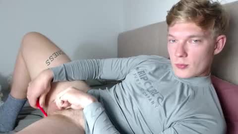 Snapshot of hercules__ chatting on 03.10.26 Gregblonde Alextattoo online show from 03.10.26