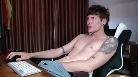 Snapshot of hercules__ chatting on 03.24.26 Gregblonde Alextattoo online show from 03.24.26