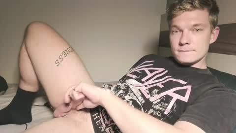 Snapshot of hercules__ chatting on 07.19.26 Gregblonde Alextattoo online show from 07.19.26
