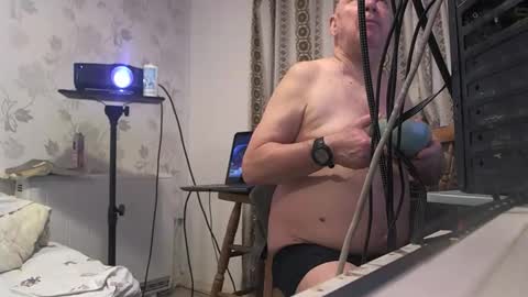 mature online show from 11.04.25
