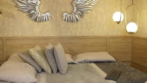 Hermione Scott online show from 01.17.25