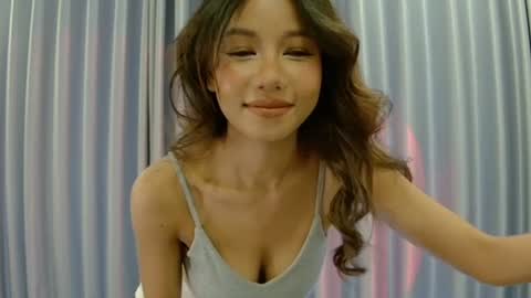 Snapshot of hersheys_aran chatting on 06.25.26 Aran online show from 06.25.26