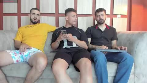 heteros men online show from 02.23.25