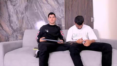 heteros men online show from 02.25.25