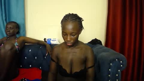 Snapshot of hevyn_sweetness chatting on 11.26.25 Hevyn online show from 11.26.25