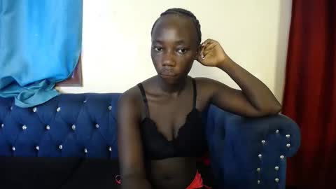 Snapshot of hevyn_sweetness chatting on 12.14.25 Hevyn online show from 12.14.25