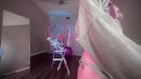 salem online show from 02.10.25