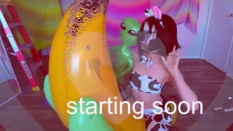 salem online show from 10.13.25