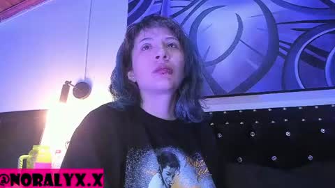 Snapshot of hey_noraly chatting on 07.06.26 Noraly online show from 07.06.26