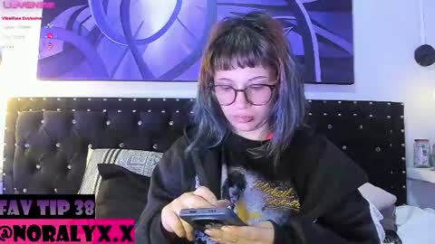 Snapshot of hey_noraly chatting on 07.07.26 Noraly online show from 07.07.26