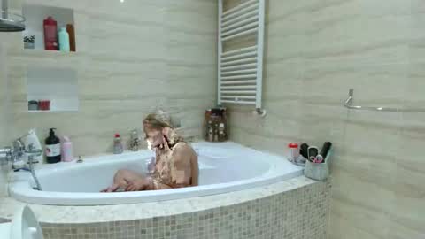 Snapshot of heyheygrey chatting on 02.12.26 Heyheygrey online show from 02.12.26