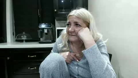 Snapshot of heyheygrey chatting on 02.14.26 Heyheygrey online show from 02.14.26