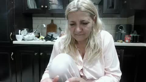 Snapshot of heyheygrey chatting on 02.22.26 Heyheygrey online show from 02.22.26