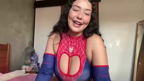 Snapshot of heyitscoco_xx chatting on 12.20.24 Coco aka Tyla online show from 12.20.24