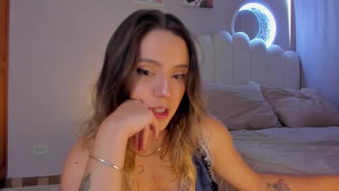 Snapshot of heymartina chatting on 11.24.25 Martina Ricci Show schedule Monday to Friday 8am colombia time I work some weekends online show from 11.24.25