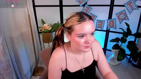 Snapshot of heymarybaby chatting on 09.20.25 Amazing Mary online show from 09.20.25
