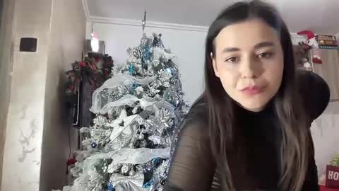 mia online show from 12.17.25