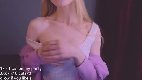 Snapshot of hihi_im_chloe chatting on 01.21.25 Chloe online show from 01.21.25