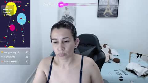 Snapshot of hikaryfire chatting on 02.04.25 hikaryfire online show from 02.04.25