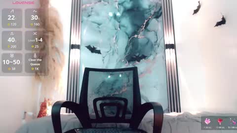 Hilary Avilan online show from 10.28.25