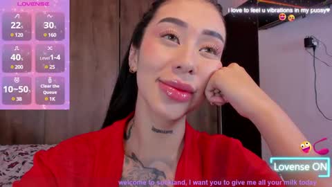 Snapshot of hilary_jones_22 chatting on 12.13.24 LUNA new account FOLLOW ME online show from 12.13.24