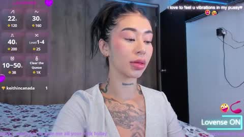 Snapshot of hilary_jones_22 chatting on 12.15.24 LUNA new account FOLLOW ME online show from 12.15.24