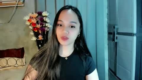 hilarymolly online show from 03.12.26