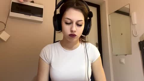 Hi Im Elizabeth online show from 10.03.25