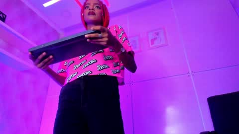 Snapshot of hillary_banks__ chatting on 01.15.25 Hillary online show from 01.15.25