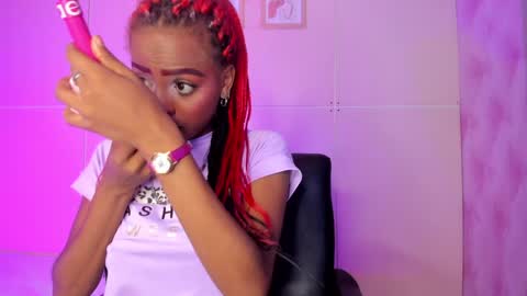 Snapshot of hillary_banks__ chatting on 01.18.25 Hillary online show from 01.18.25