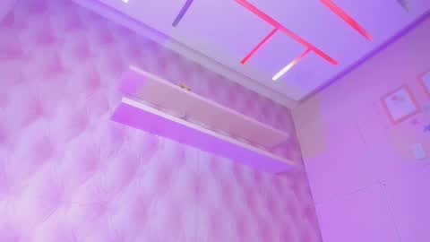 Snapshot of hillary_banks__ chatting on 02.13.25 Hillary online show from 02.13.25