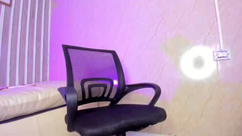 Snapshot of hillary_banks__ chatting on 02.16.25 Hillary online show from 02.16.25