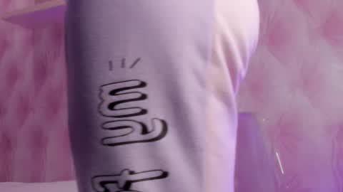 Snapshot of hillary_banks__ chatting on 03.06.25 Hillary online show from 03.06.25