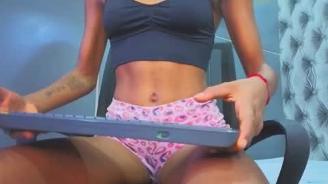 Snapshot of hillary_banks__ chatting on 09.12.25 Hillary online show from 09.12.25