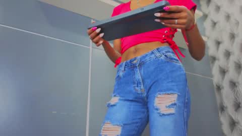 Snapshot of hillary_banks__ chatting on 09.21.25 Hillary online show from 09.21.25