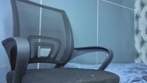 Snapshot of hillary_banks__ chatting on 10.24.25 Hillary online show from 10.24.25