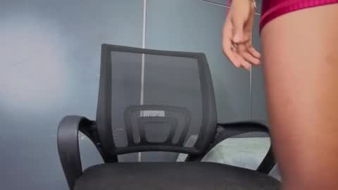 Snapshot of hillary_banks__ chatting on 01.13.26 Hillary online show from 01.13.26