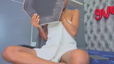 Snapshot of hillary_banks__ chatting on 02.14.26 Hillary online show from 02.14.26