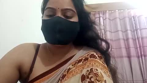 himuhimu22 online show from 10.18.25