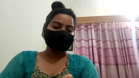 himuhimu22 online show from 10.23.25