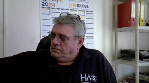 Snapshot of hippopotame17 chatting on 12.19.24 hippo online show from 12.19.24